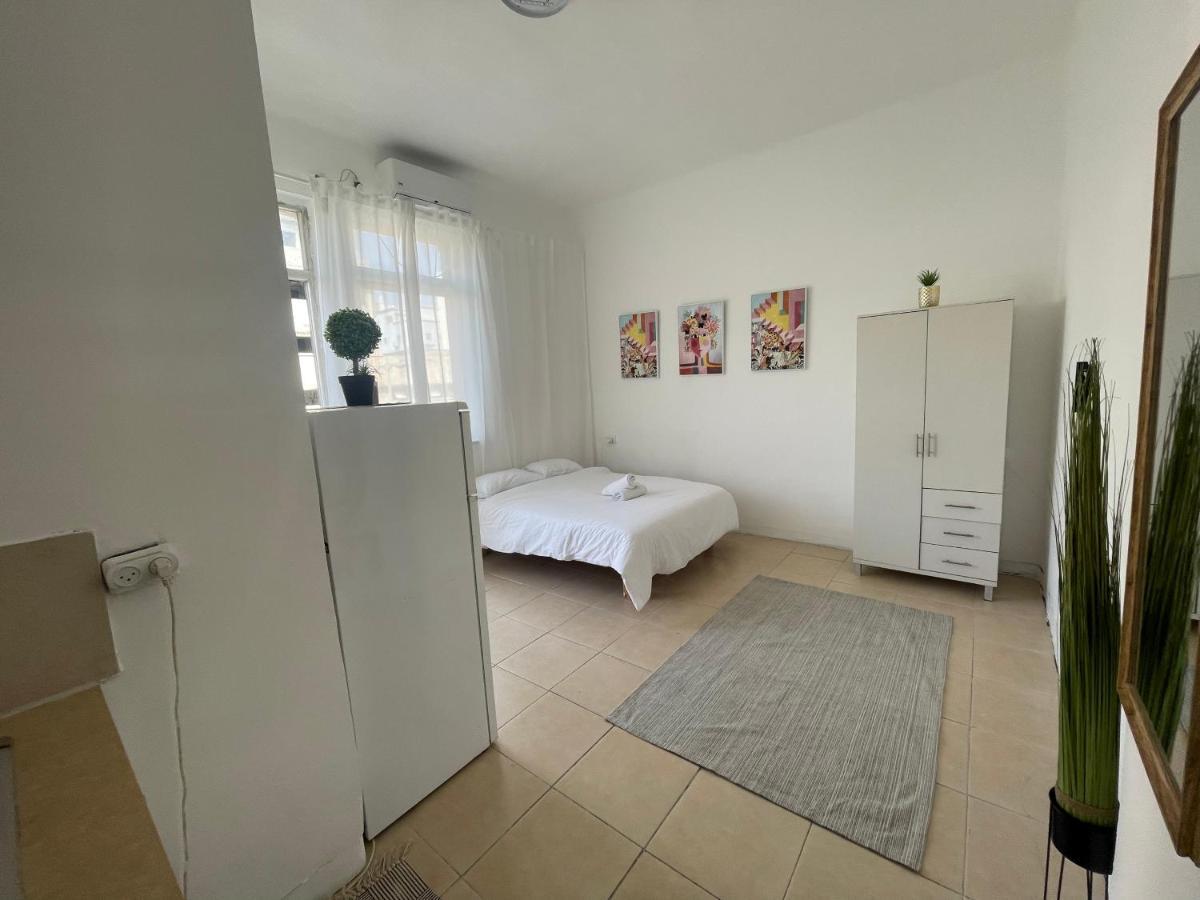 Godson Guest House Down Town Haifa Bagian luar foto