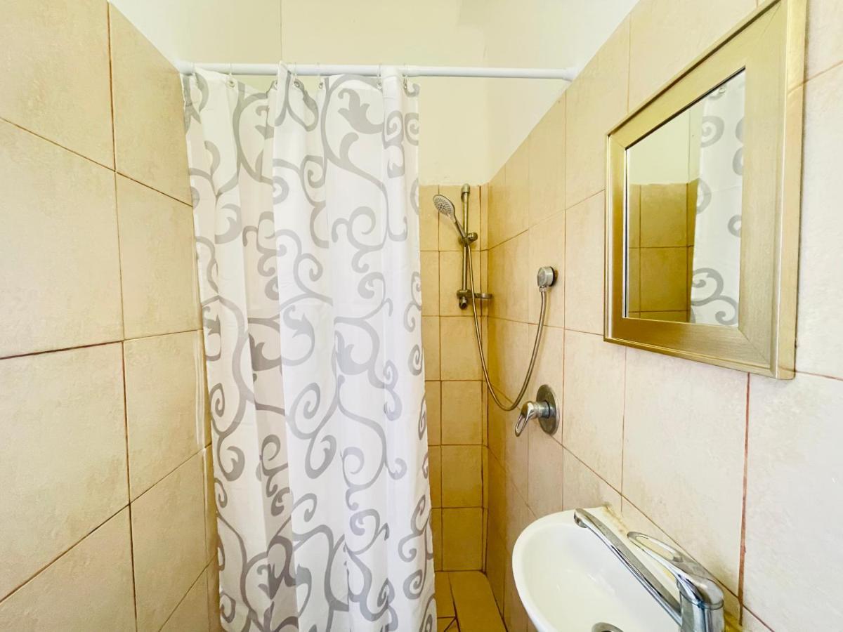 Godson Guest House Down Town Haifa Bagian luar foto