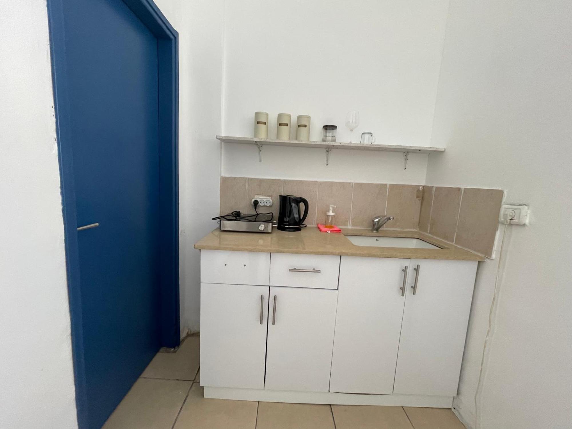 Godson Guest House Down Town Haifa Bagian luar foto